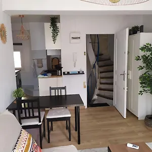 Apartamento T2, Centre Historique, Place Des Carmes, Aviñón